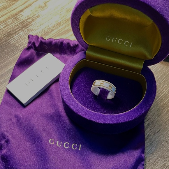 Authentic GUCCI ICON White Ceramic 18K Yellow GOLD GG Logo DESIGNER Band RING 17 - Picture 1 of 4
